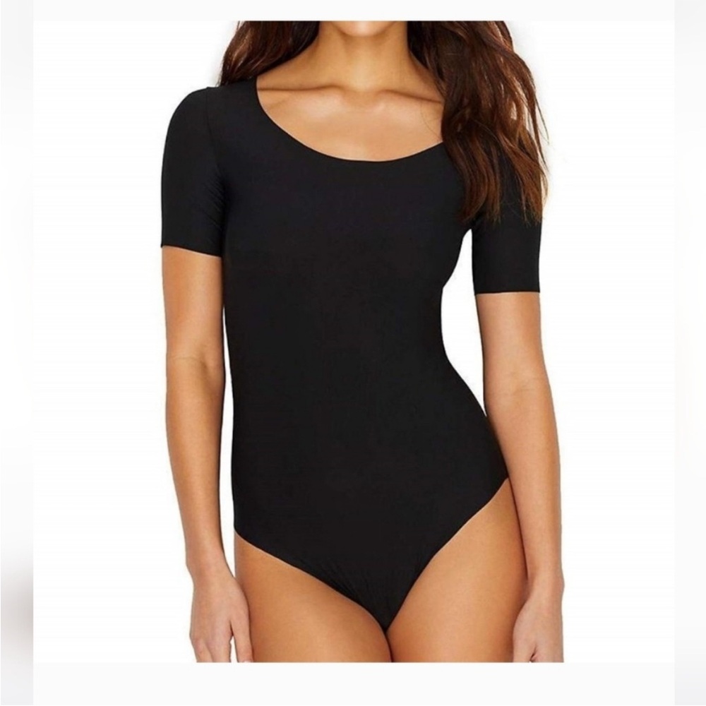 Commando Butter Scoop Neck Black Fitted
Short Sleeve Bodysuit OS